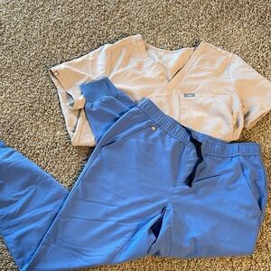 Figs Scrub Set Sky Blue Scrub Pants XS joggers and light Grey Small scrub top